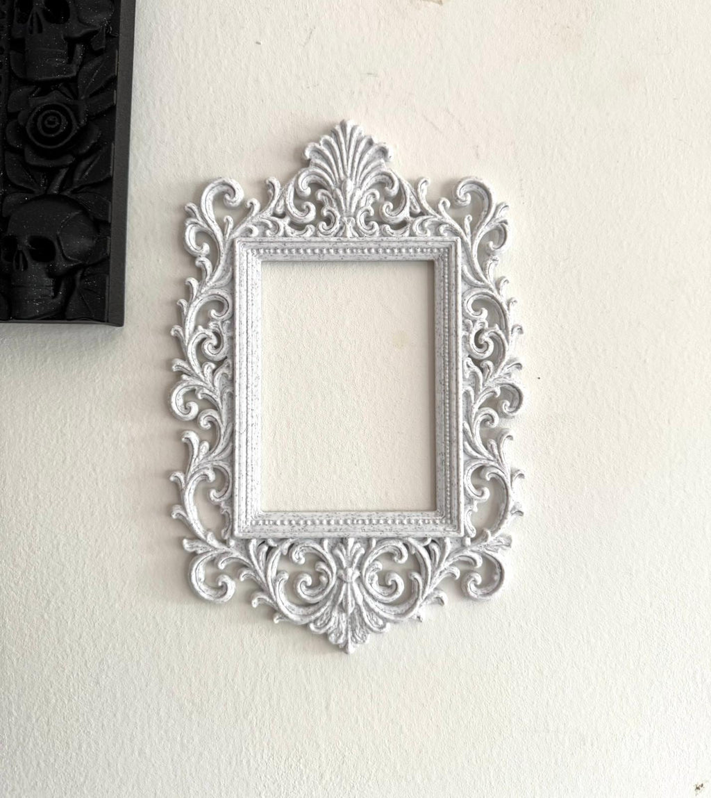 Ornate Baroque Wall Frame – Gothic Vintage Style Picture Frame for Mini Art, Photos & Altars, product image 2