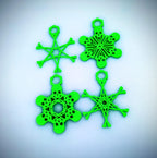 Skull Snowflake Ornaments – Set of 4 Gothic Holiday Decorations, Spooky Christmas Tree Decor, Horror Winter Ornament Set, Alt Xmas Gift