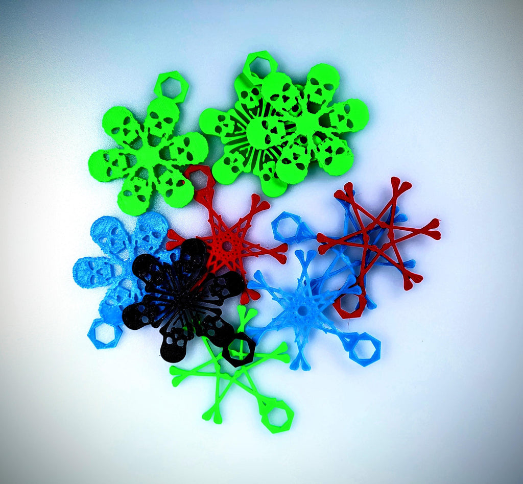 Skull Snowflake Ornaments – Set of 4 Gothic Holiday Decorations, Spooky Christmas Tree Decor, Horror Winter Ornament Set, Alt Xmas Gift