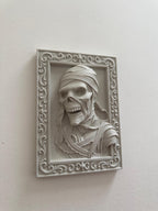 Mummy Skull Wall Plaque Egyptian Horror Wall Art Wrapped Mummy Relief Macabre Skeleton Decor Spooky Halloween Wall Hanging Gothic Frame Art