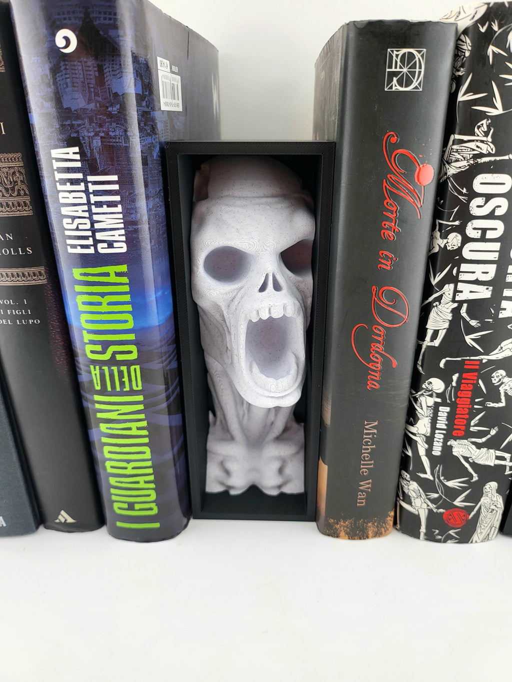 Zombie Skull Book Nook Insert – 3D Printed Horror Movie Bookshelf Decor | Screaming Skull Bookend | Gothic Halloween Gift