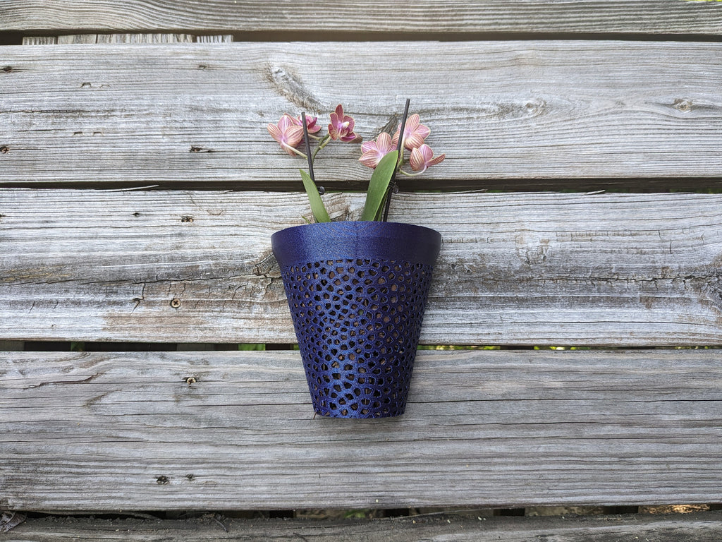 Hanging orchid pot with aerated lattice body — image 1 of 10