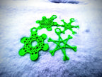 Skull Snowflake Ornaments – Set of 4 Gothic Holiday Decorations, Spooky Christmas Tree Decor, Horror Winter Ornament Set, Alt Xmas Gift