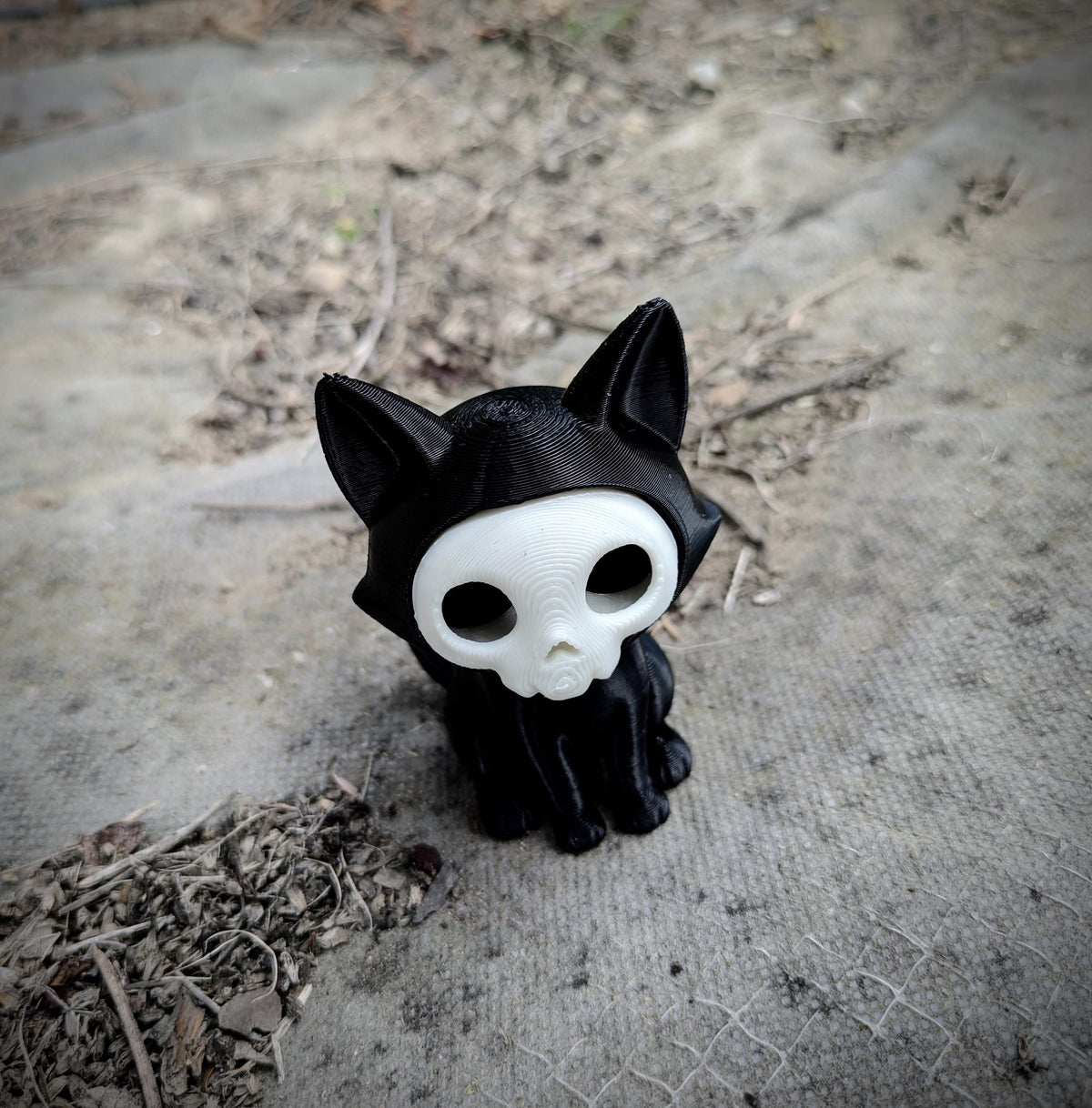 Spooky Cute Skeleton Cat Figurine – 3D Printed Gothic Decor, Halloween Gift, Creepy Cute Collectible