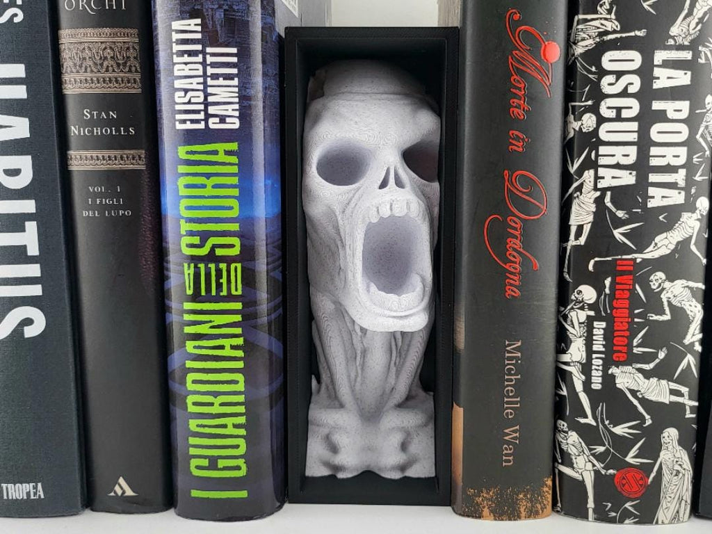 Zombie Skull Book Nook Insert – 3D Printed Horror Movie Bookshelf Decor | Screaming Skull Bookend | Gothic Halloween Gift