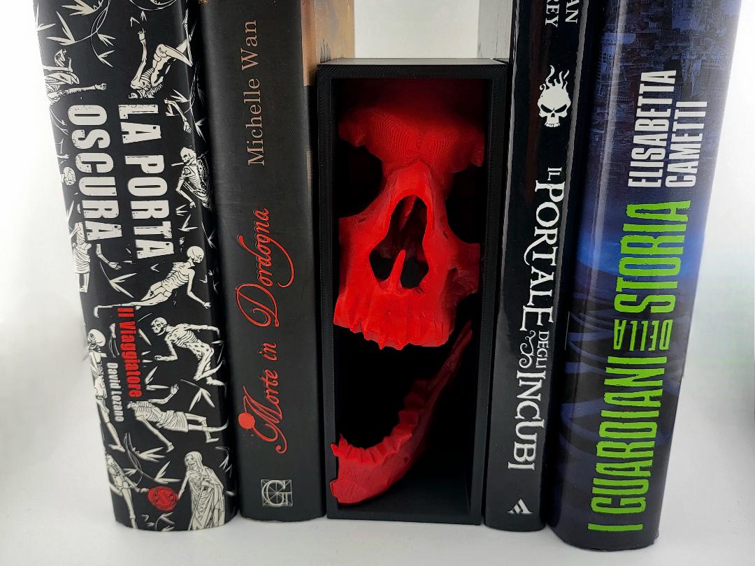 Red Skull Book Nook – 3D Printed Gothic Bookshelf Insert
