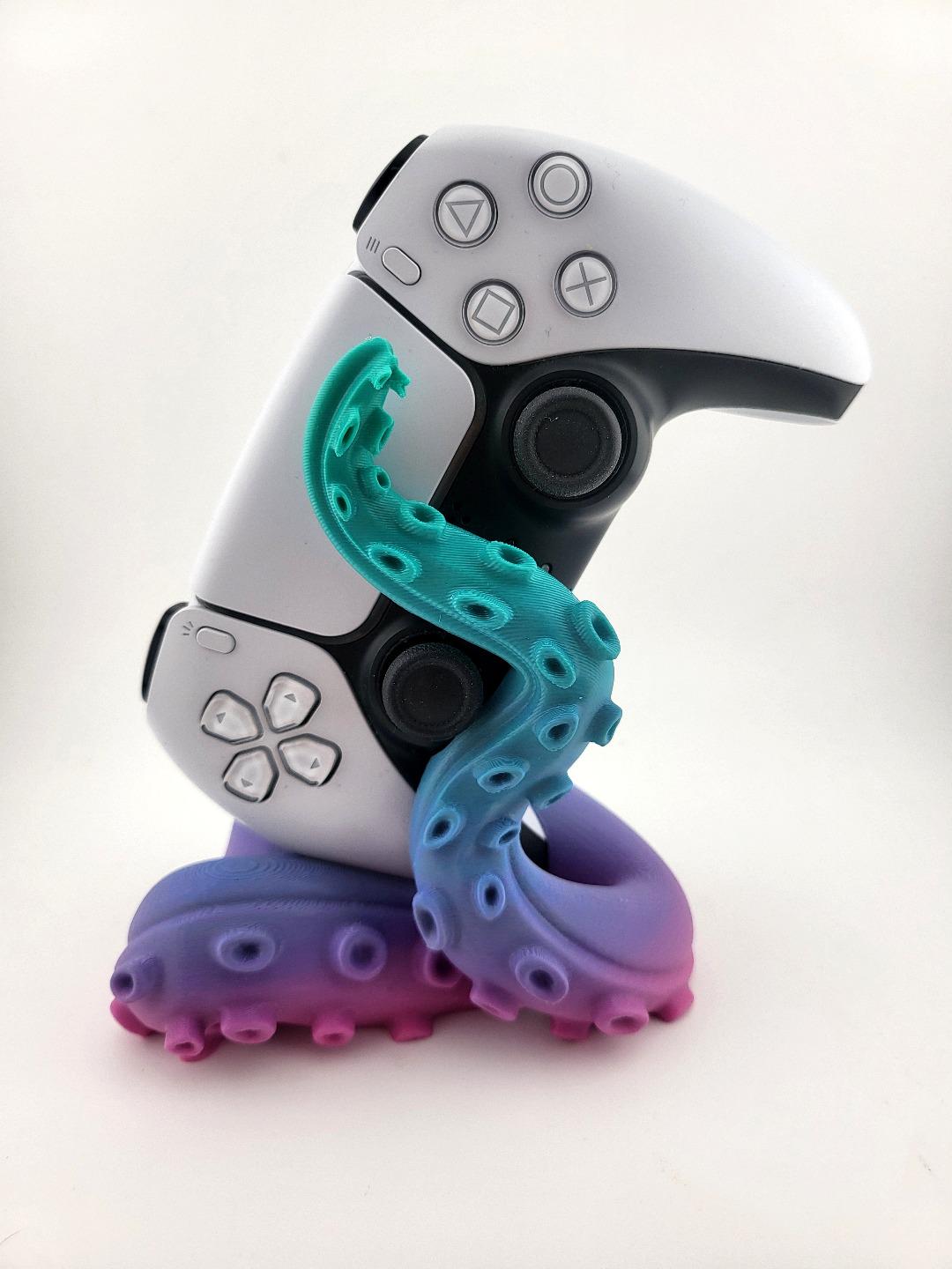 Tentacle Controller Stand for PS5 – Octopus Hentai Inspired DualSense Holder – Gamer Desk Decor – 3D Printed Gift